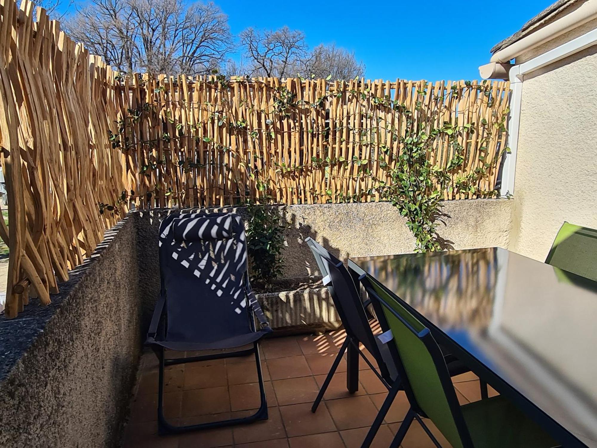 Apartamento Les Oliviers Ansouis Exterior foto
